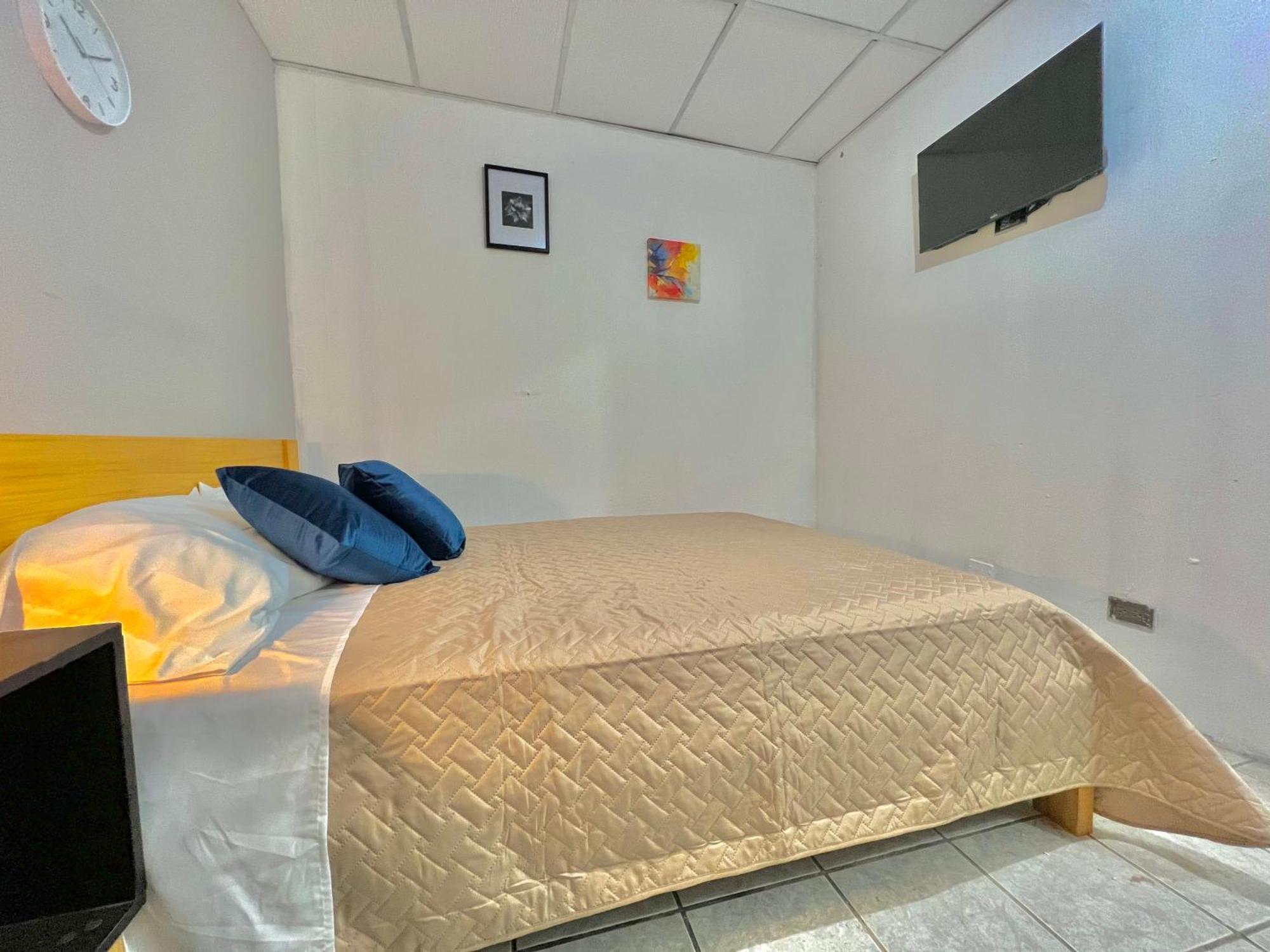 Hotel Citadin Zona 4 Guatemala City Екстер'єр фото