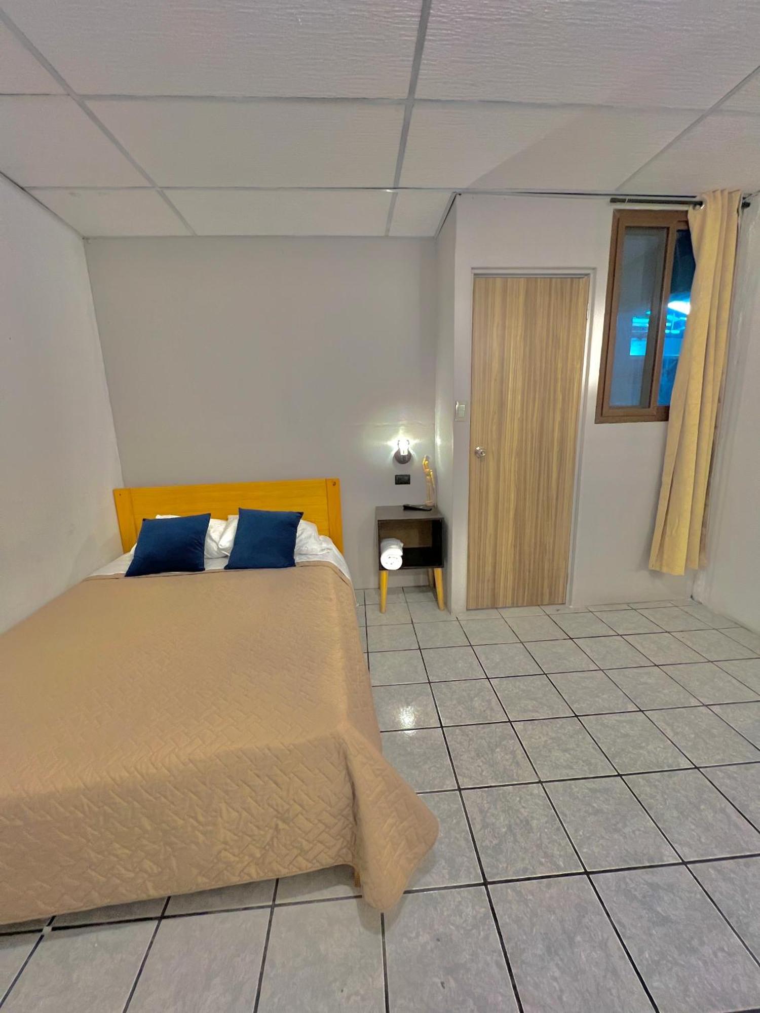 Hotel Citadin Zona 4 Guatemala City Екстер'єр фото